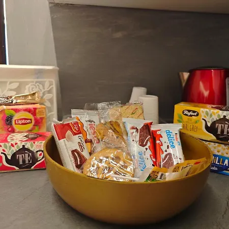 Clara's Con Ingresso Indipendente Lägenhet *